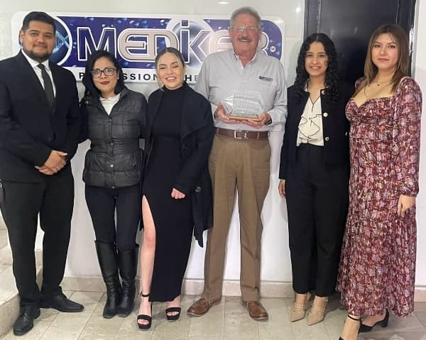 Mediker premio compromiso con la excelencia